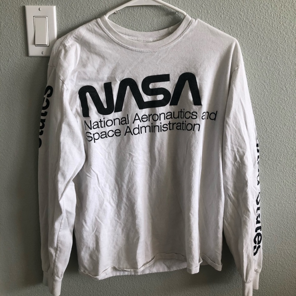 Long sleeve t-shirt